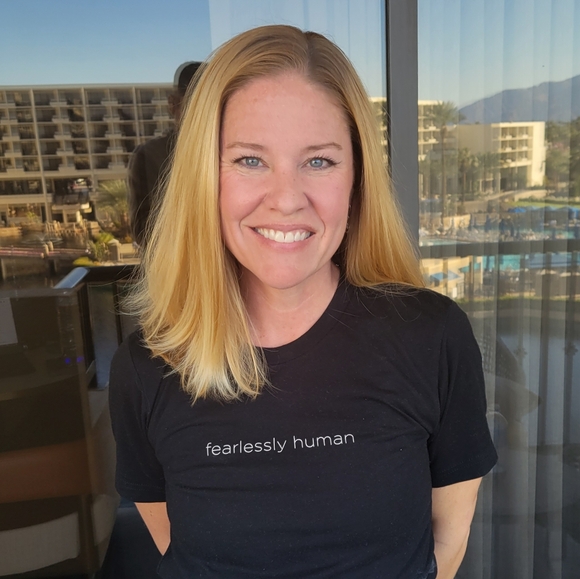 Meet your Posher, Nicole - Picture 1 of 1